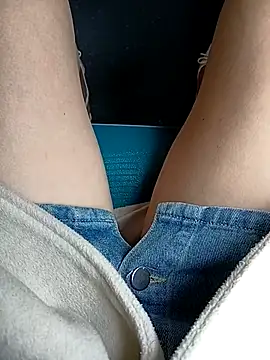 Baby-Linh's sex show image