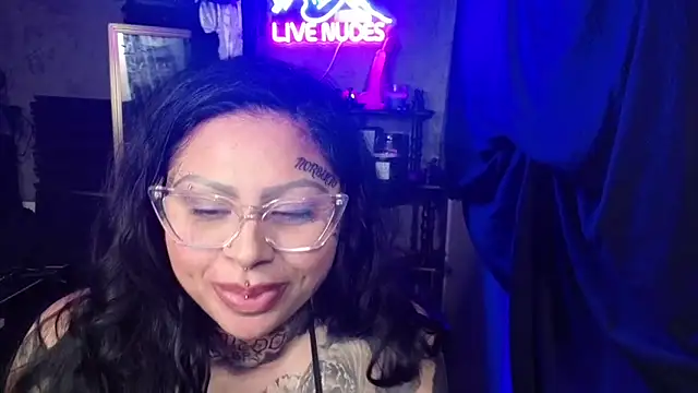 chicanachic13's sex show image