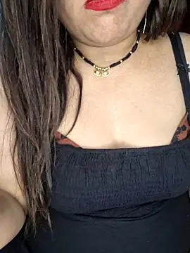 Изображение секс-шоу модели indian-hotmilfs