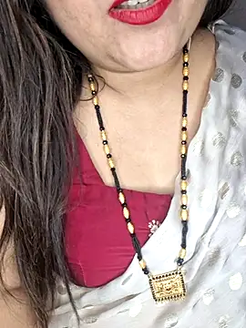 indian-hotmilfs's sex show image