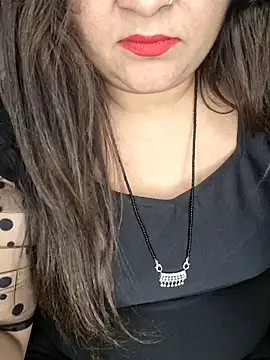 indian-hotmilfs's sex show image