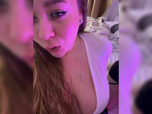 Изображение секс-шоу модели Bonne-Aurore