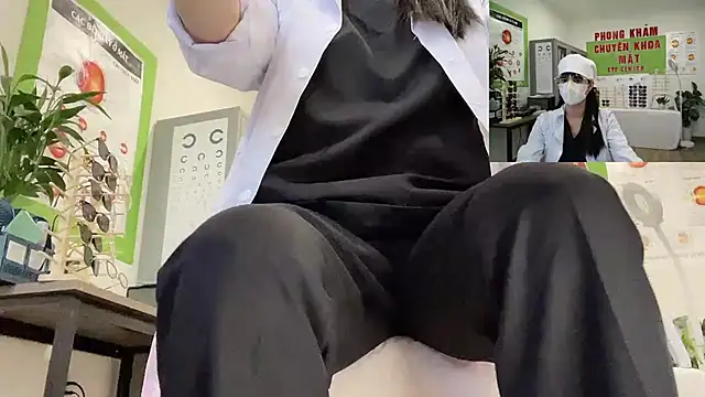Sneaky_Cumshoot's sex show image