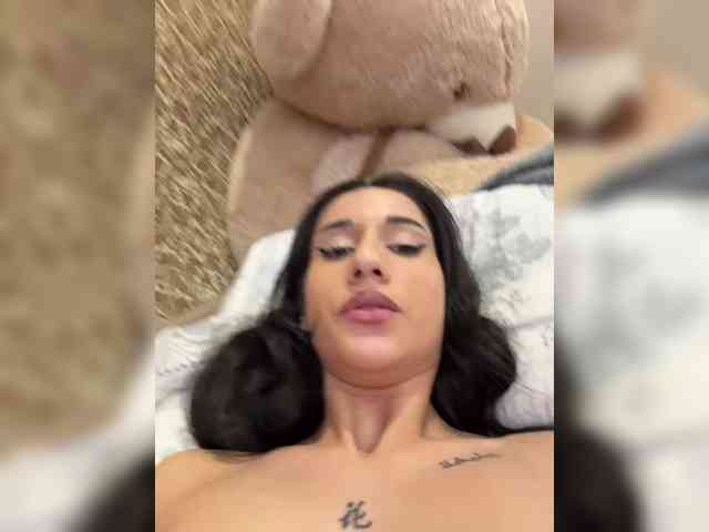 Изображение секс-шоу модели Adel9 Изображение секс-шоу модели Adel9