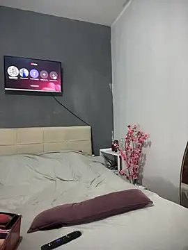 Latina_kiara's sex show image