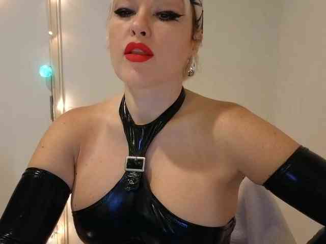 Sexshow-Bild von OhKatusha Sexshow-Bild von OhKatusha