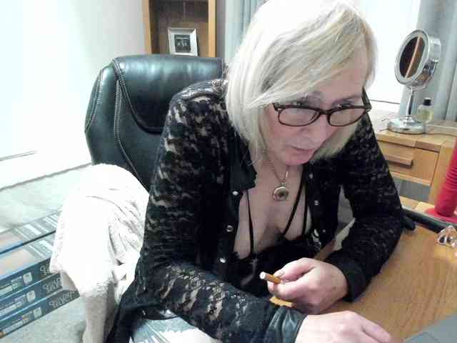 Victoria68xx's sex show image