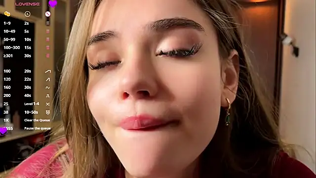 LubaSeirers's sex show image