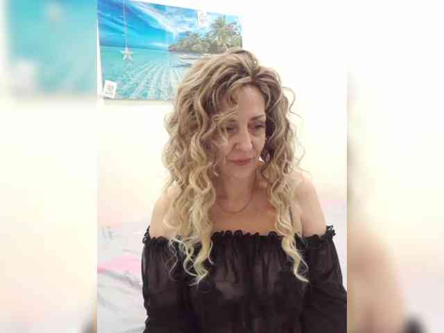 Изображение секс-шоу модели mery8poppins Изображение секс-шоу модели mery8poppins