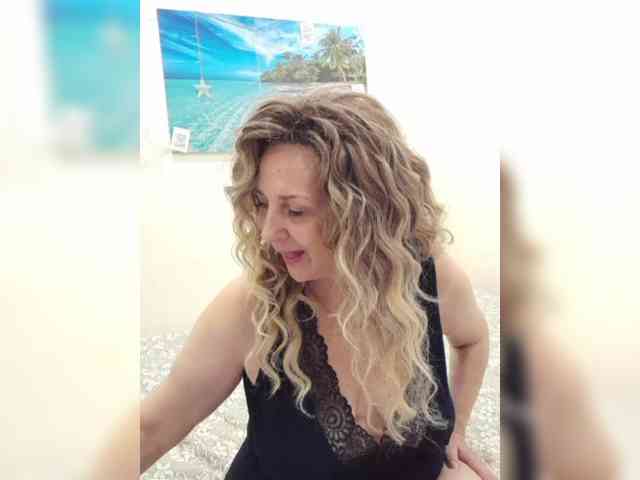 Изображение секс-шоу модели mery8poppins