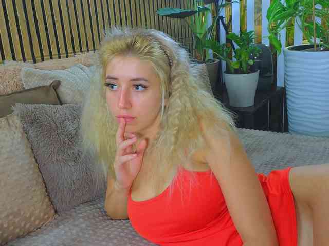 Sexshow-Bild von MiaLiaHot