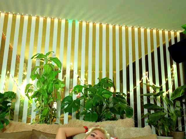 Sexshow-Bild von MiaLiaHot Sexshow-Bild von MiaLiaHot