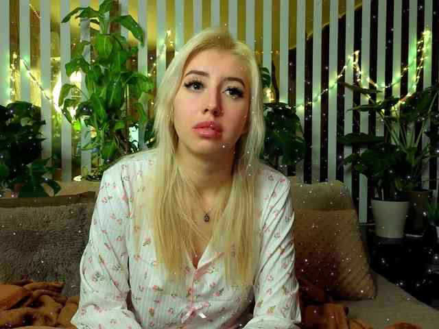 Sexshow-Bild von MiaLiaHot Sexshow-Bild von MiaLiaHot