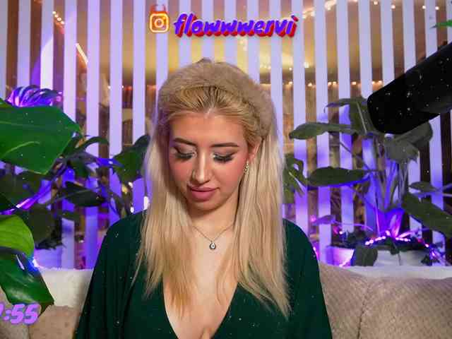 Изображение секс-шоу модели MiaLiaHot