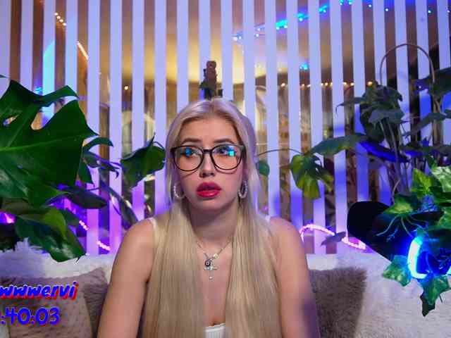 MiaLiaHot's sex show image