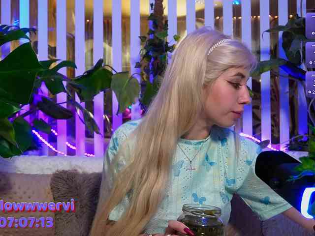 MiaLiaHot's sex show image