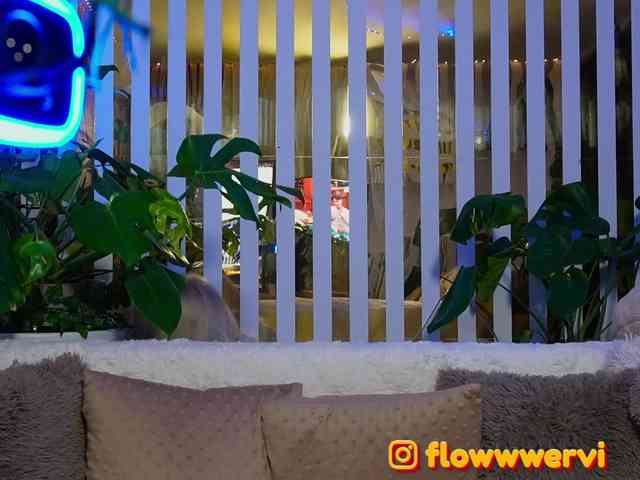 MiaLiaHot's sex show image