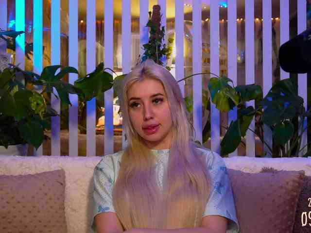 MiaLiaHot's sex show image