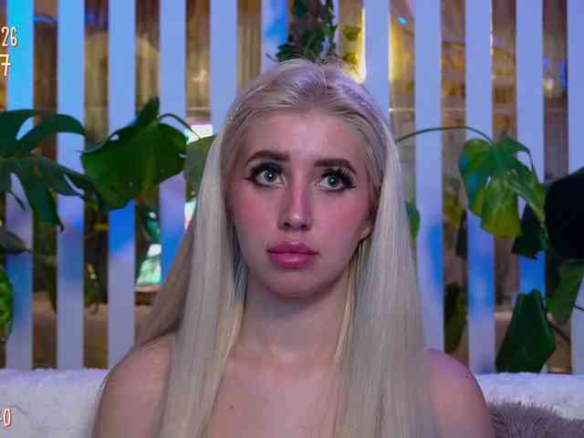 MiaLiaHot's sex show image