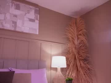 curvyliciouss's sex show image