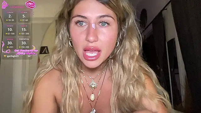 GoddessDove's sex show image