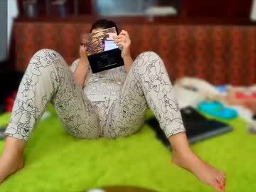 slutty_milf_bitch's sex show image