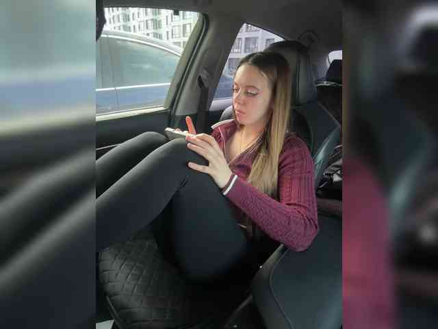 Изображение секс-шоу модели -TATUHA-