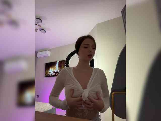 OlivkaVif's sex show image