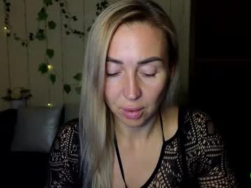ay_kiss_jully's sex show image
