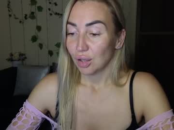 ay_kiss_jully's sex show image