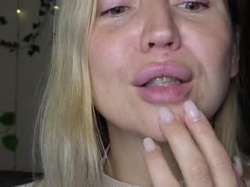 Изображение секс-шоу модели ay_kiss_jully Изображение секс-шоу модели ay_kiss_jully