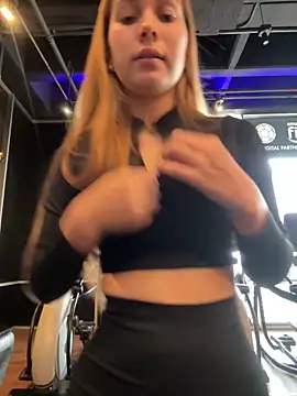 Nikii__'s sex show image Nikii__'s sex show image