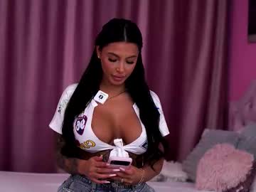 Изображение секс-шоу модели aishaadevoe