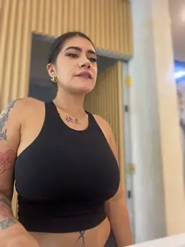 Изображение секс-шоу модели clarachanelricek Изображение секс-шоу модели clarachanelricek