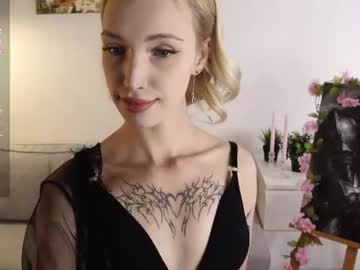 karoline__whitee's sex show image