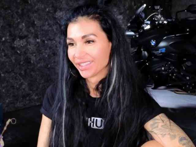 Изображение секс-шоу модели -BABAYAGA- Изображение секс-шоу модели -BABAYAGA-