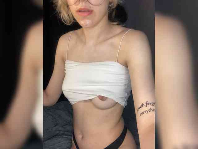 ReneYolker's sex show image