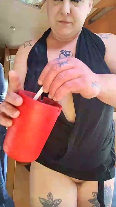 MissKemikal's sex show image