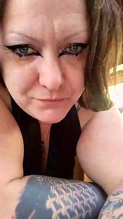 MissKemikal's sex show image