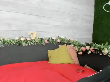 hugeboobserin's sex show image