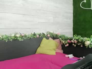 hugeboobserin's sex show image