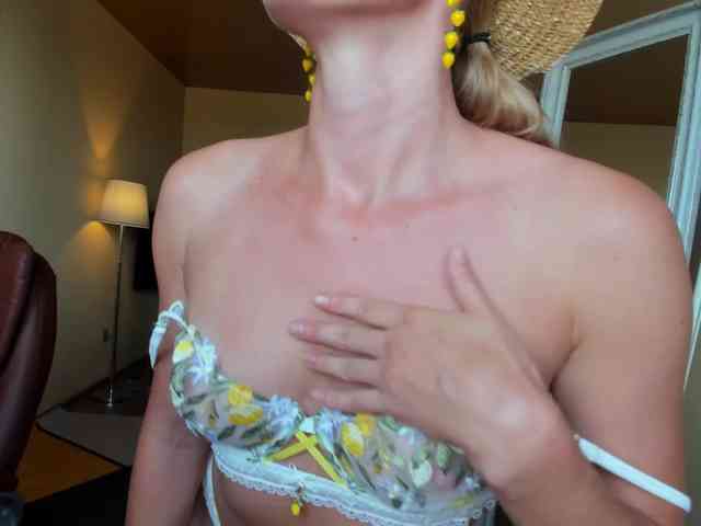 Изображение секс-шоу модели Kriszayka Изображение секс-шоу модели Kriszayka