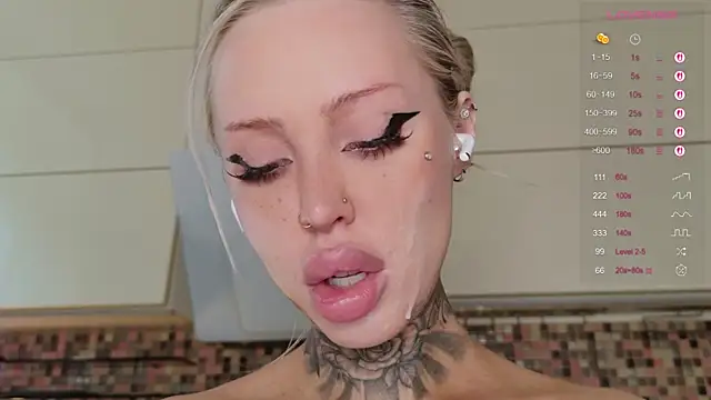 Изображение секс-шоу модели 2badforyou