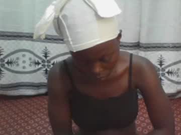 Sexshow-Bild von curvynubian Sexshow-Bild von curvynubian