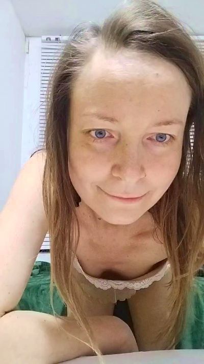 MissDisare's sex show image