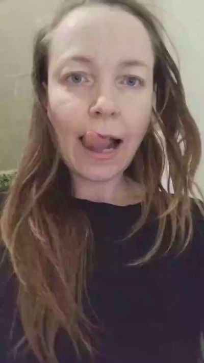 MissDisare's sex show image