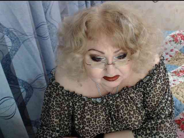 Изображение секс-шоу модели livingnextdoor