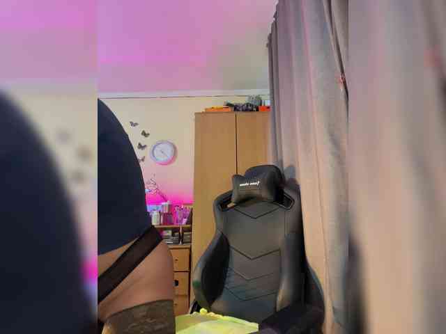 Hotangel75's sex show image