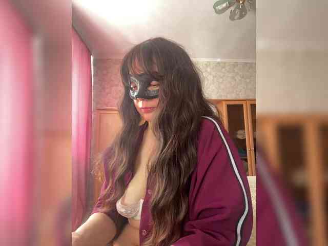 Mary-Marii's sex show image