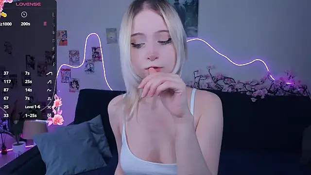 Megan--chan's sex show image